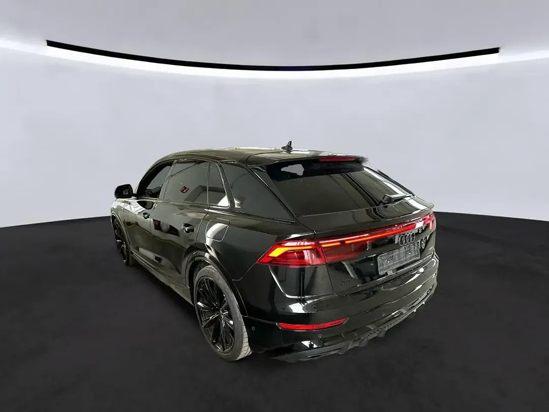 Audi Q8 55 TFSI e Matrix LED S line - Thumbnail 3