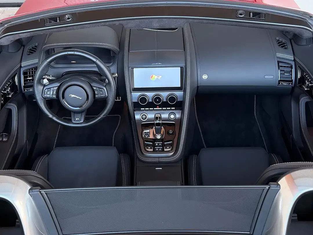 Jaguar F-Type P575 4x4 75 - Thumbnail 11