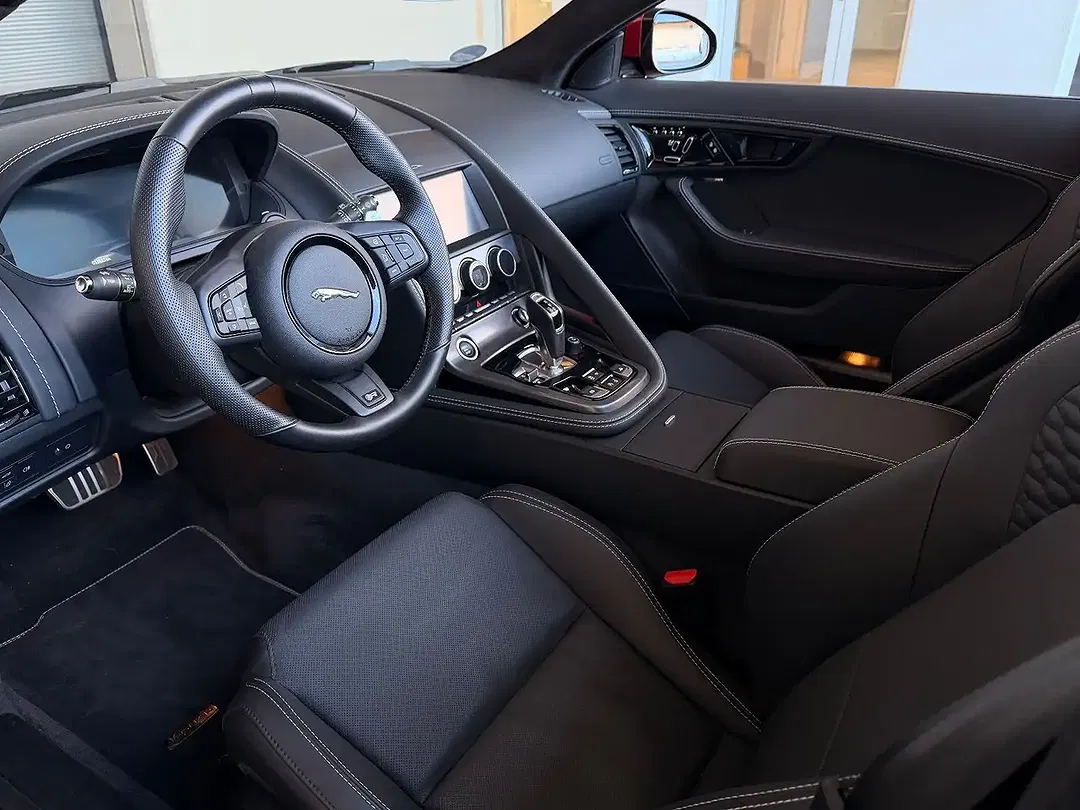 Jaguar F-Type P575 4x4 75 - Thumbnail 12