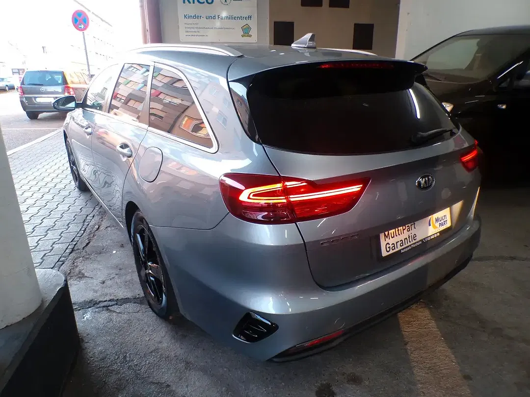 Kia Ceed SW / cee'd SW - Thumbnail 3