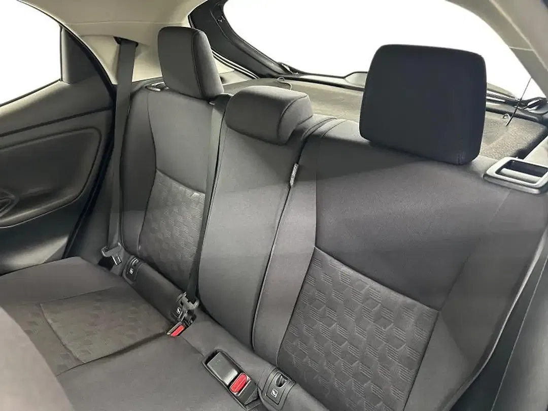 Toyota Yaris Hybrid - Thumbnail 10