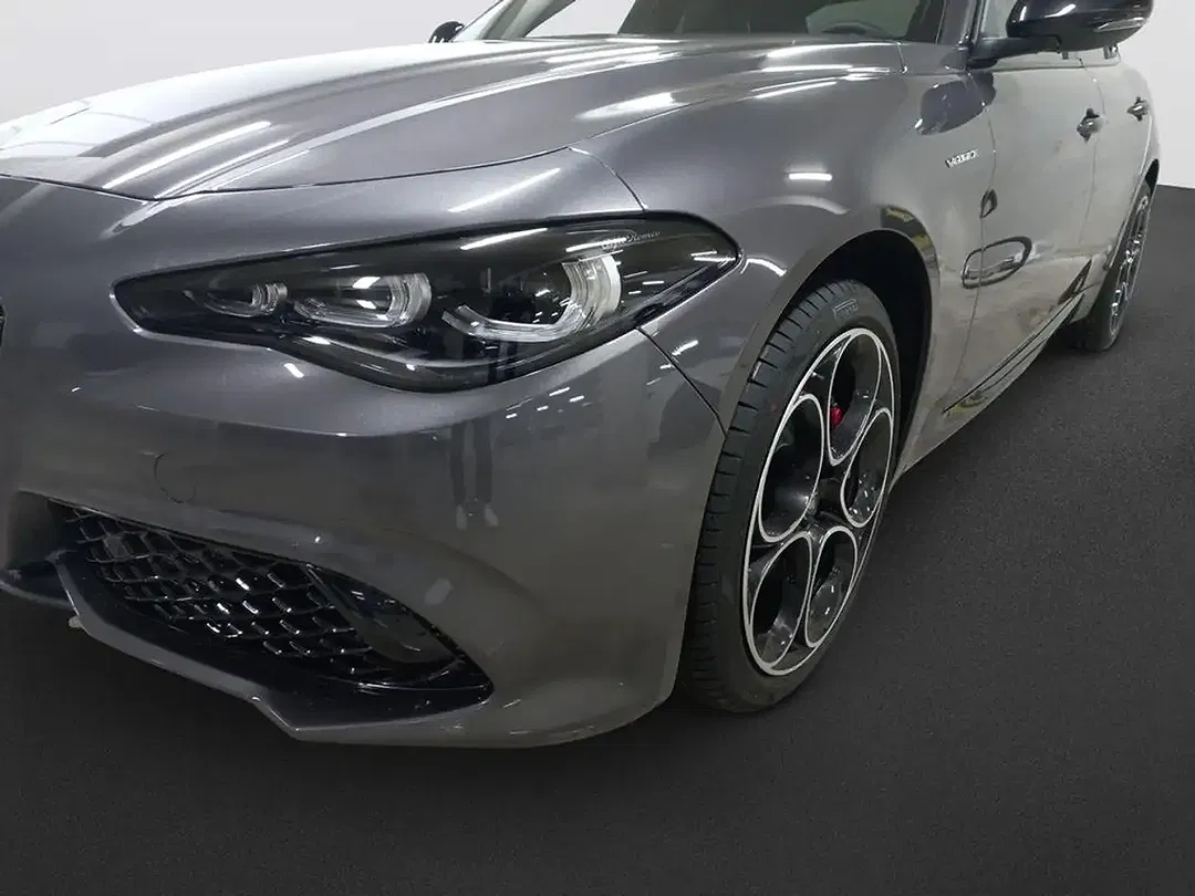 Alfa Romeo Giulia 2.0 Turbo Q4 Veloce - Thumbnail 7
