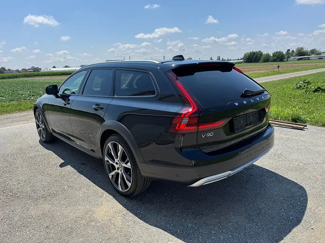 Volvo V90 Cross Country B4 Geartronic AWD Ultimate - Thumbnail 6