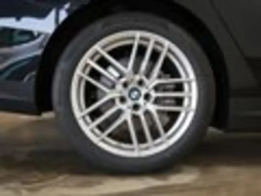 BMW 550 xDrive - Thumbnail 6