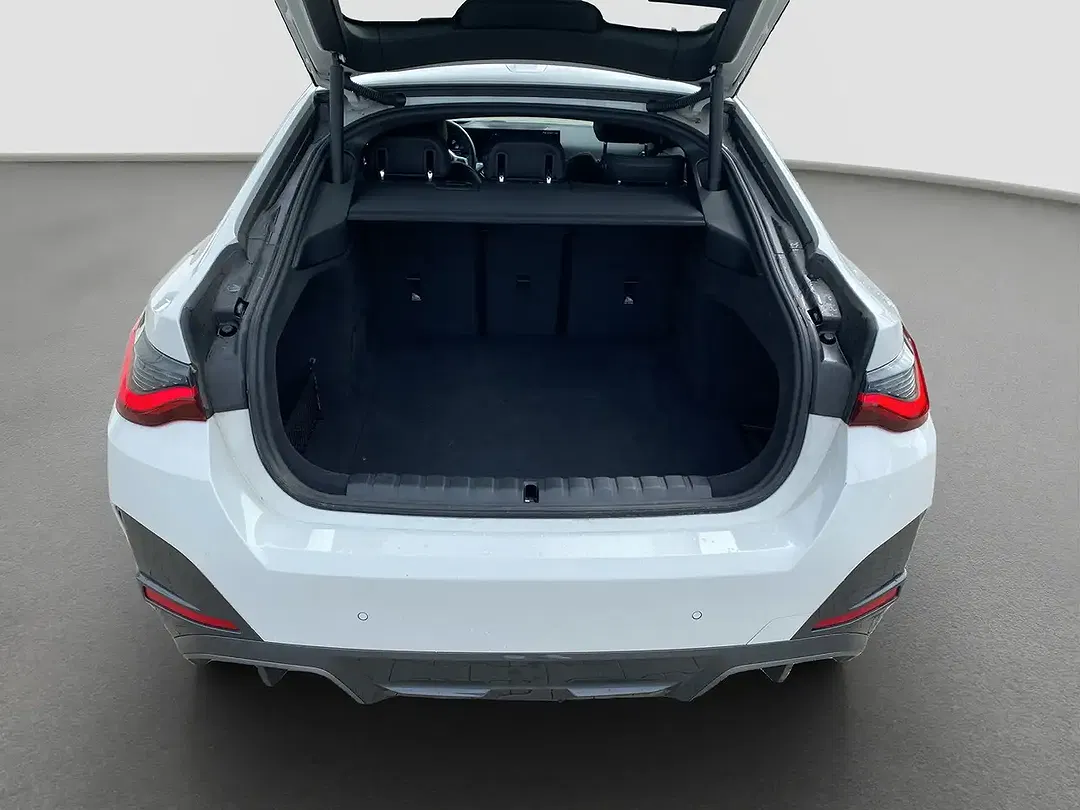BMW i4 eDrive Gran Coupe M Sport - Thumbnail 10