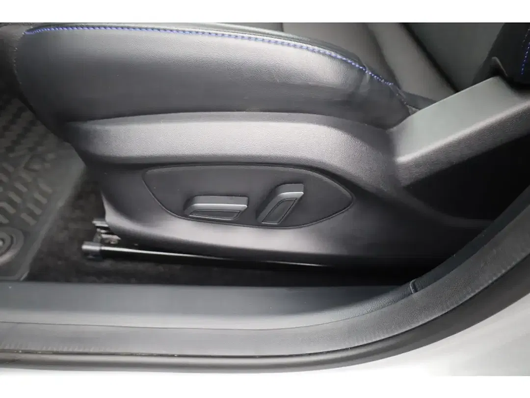 MG MG4 Luxury - Thumbnail 10