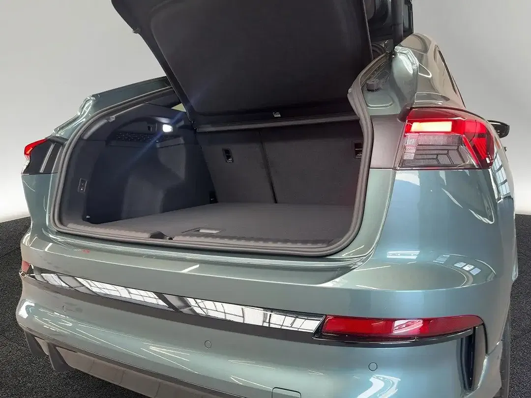 Audi Q4 e-tron quattro - Thumbnail 5