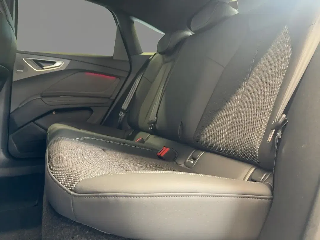 Audi Q4 e-tron quattro - Thumbnail 7