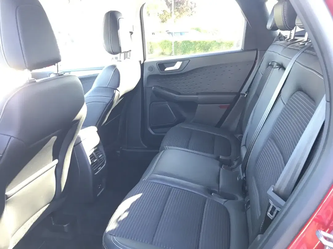 Ford Kuga 1.5 EcoBoost Titanium X - Thumbnail 10