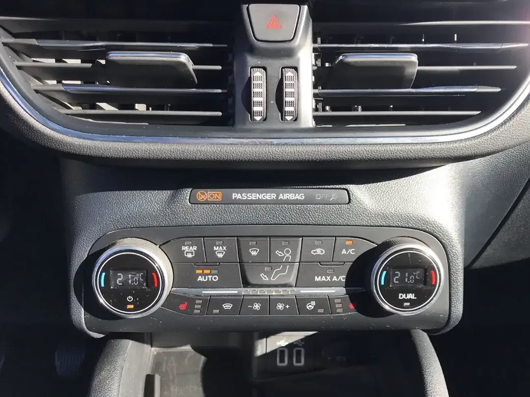 Ford Kuga 1.5 EcoBoost Titanium X - Thumbnail 13
