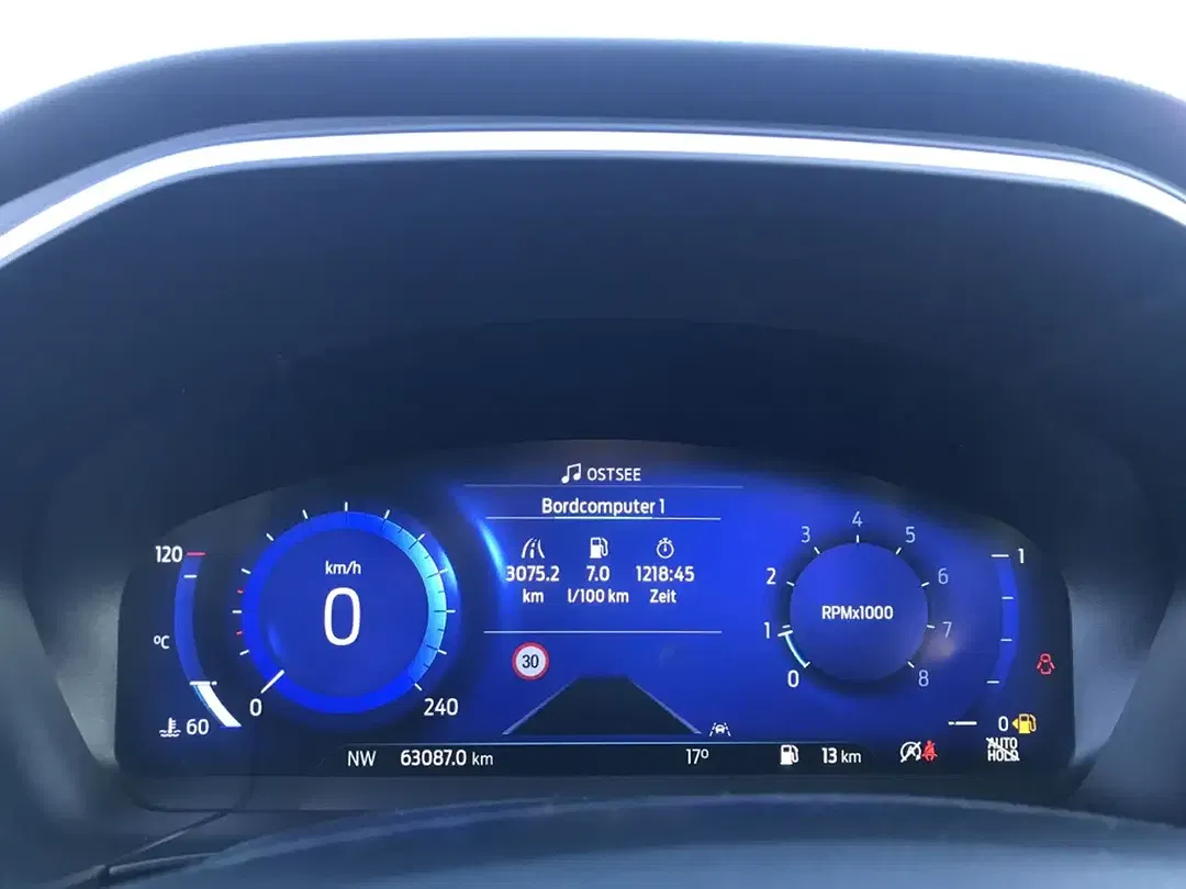 Ford Kuga 1.5 EcoBoost Titanium X - Thumbnail 14