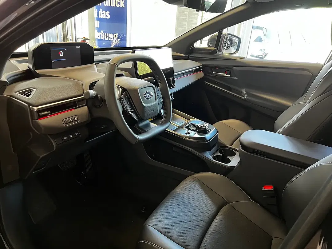 Subaru Solterra AWD Comfort - Thumbnail 6
