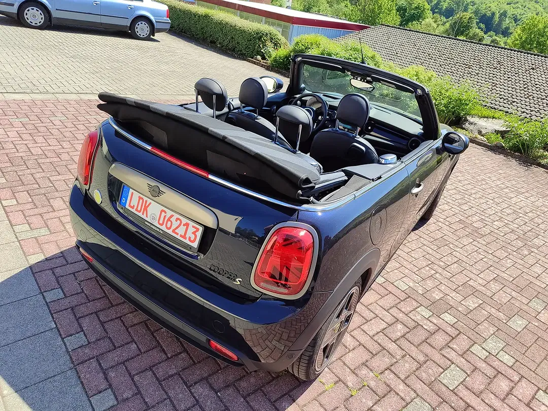 MINI One Cabrio SE Cooper - Thumbnail 12