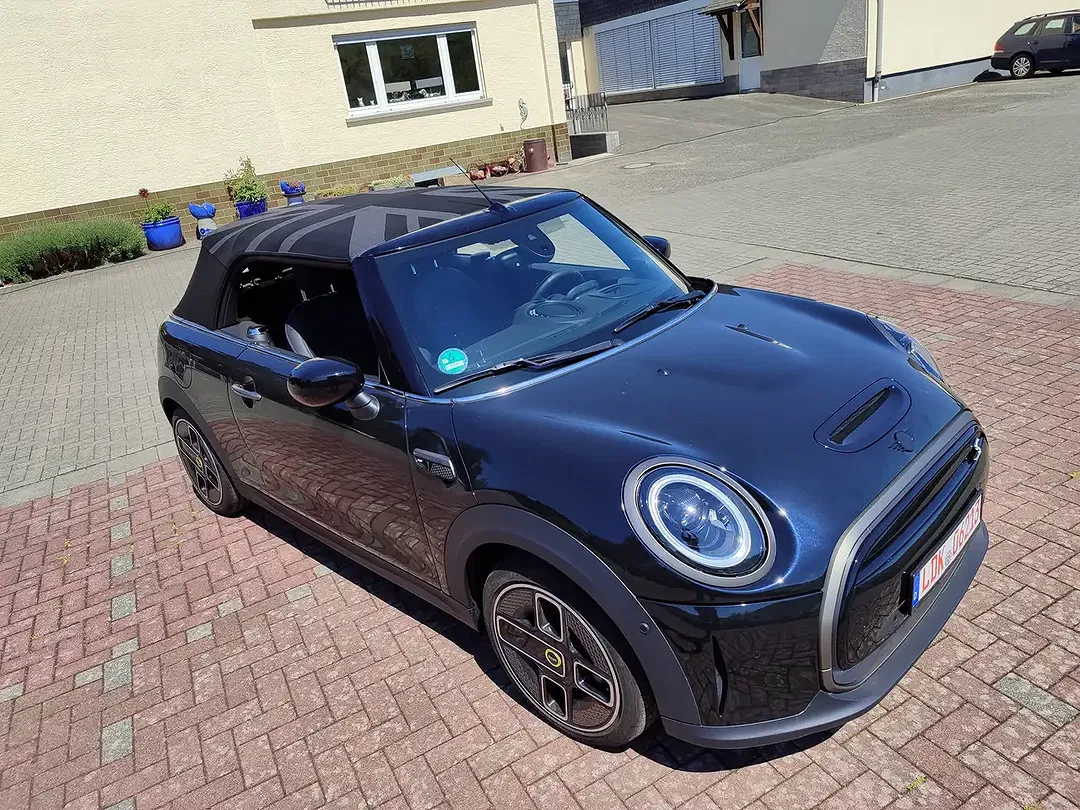 MINI One Cabrio SE Cooper - Thumbnail 4