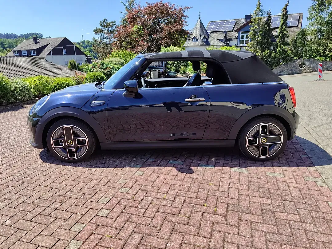 MINI One Cabrio SE Cooper - Thumbnail 9