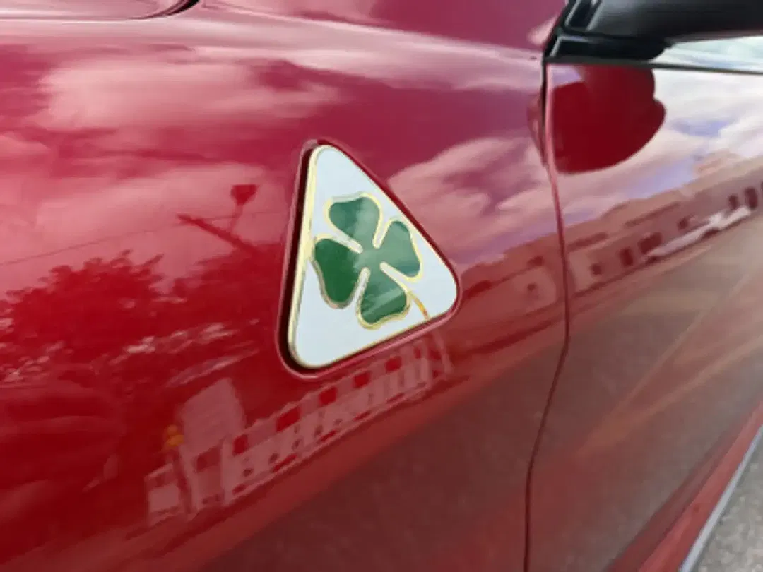 Alfa Romeo Giulia Quadrifoglio - Thumbnail 16