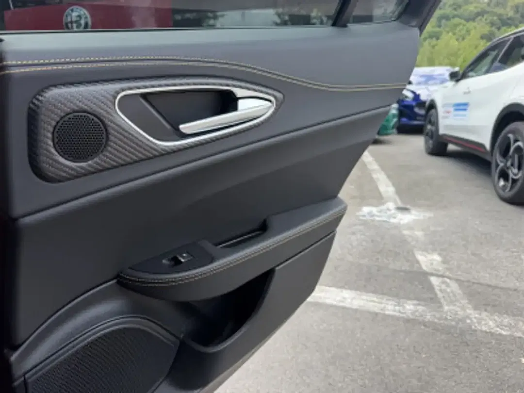 Alfa Romeo Giulia Quadrifoglio - Thumbnail 20