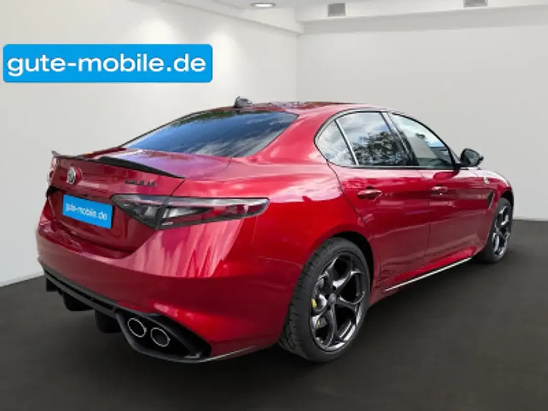 Alfa Romeo Giulia Quadrifoglio - Thumbnail 3