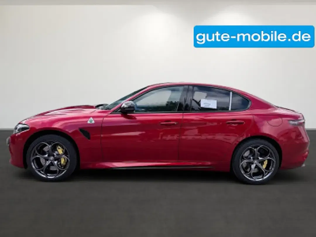 Alfa Romeo Giulia Quadrifoglio - Thumbnail 6