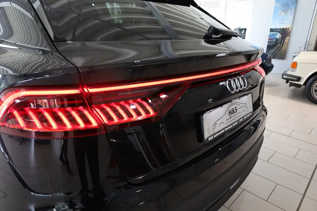 Audi Q8 55 TFSI quattro S line - Thumbnail 5