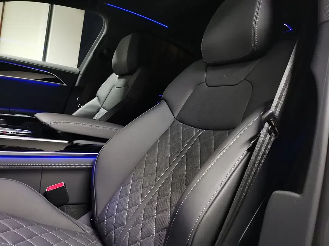 Audi A8 RS exclusive - Thumbnail 4