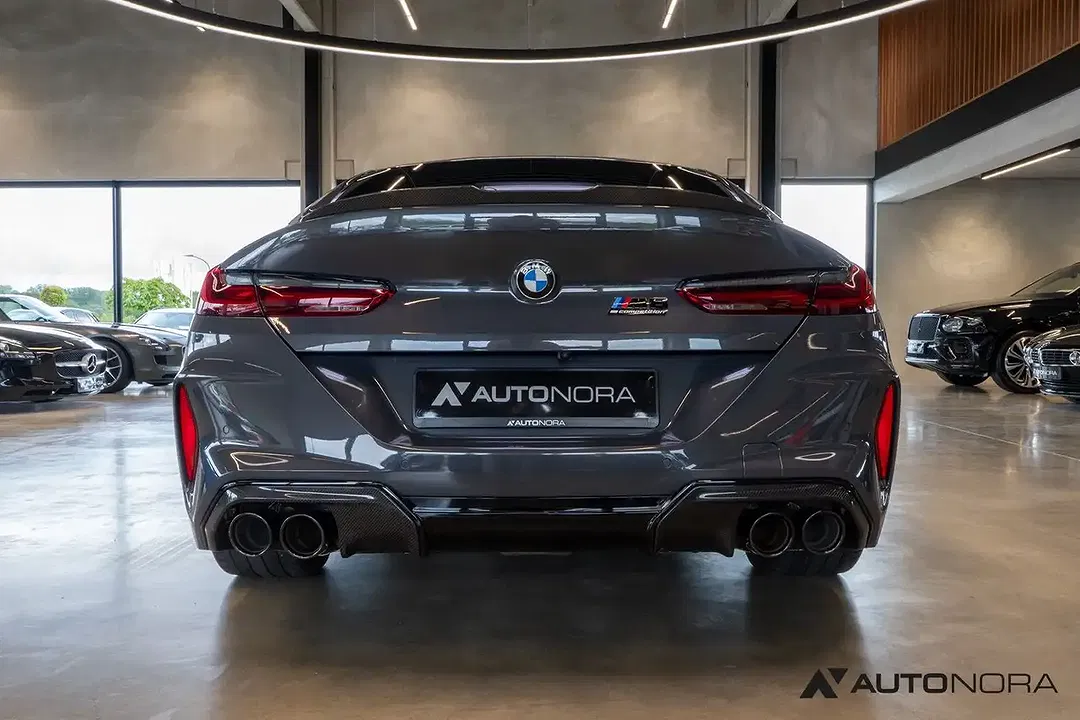 BMW M8 Competition - foto 8