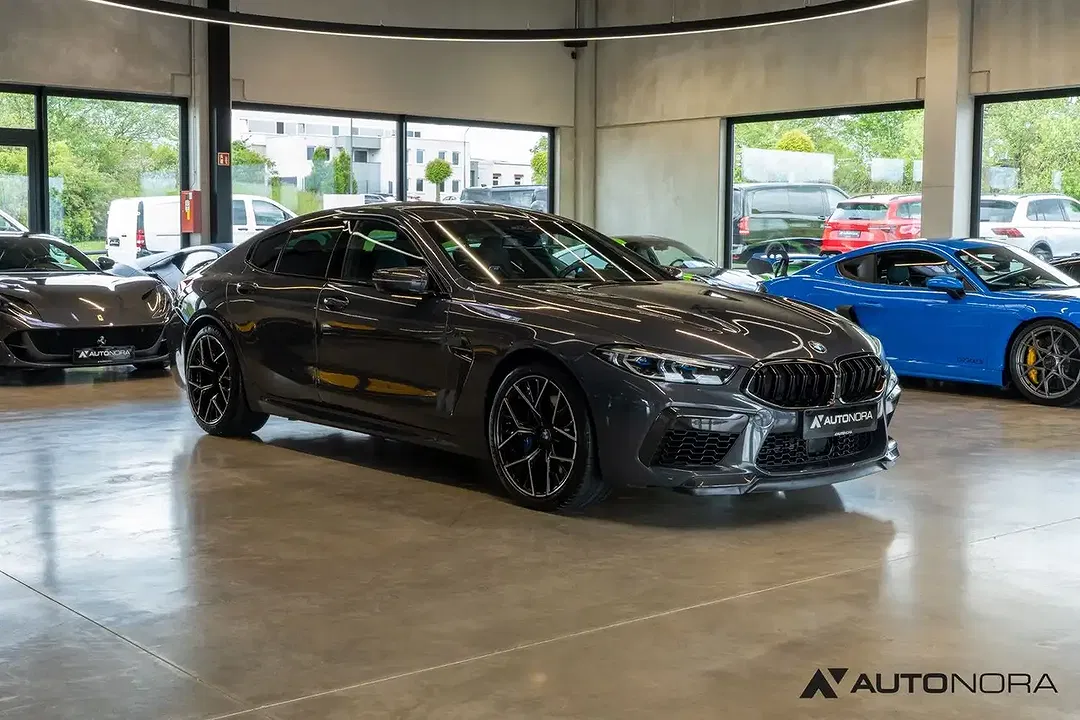 BMW M8 Competition - foto 2