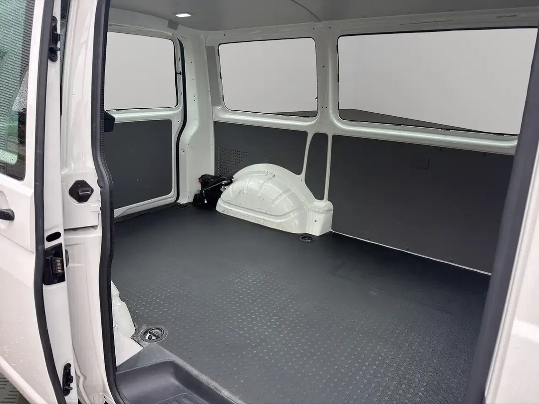 Volkswagen T6 Transporter 2.0 TDI BlueMotion 4Motion - Thumbnail 13