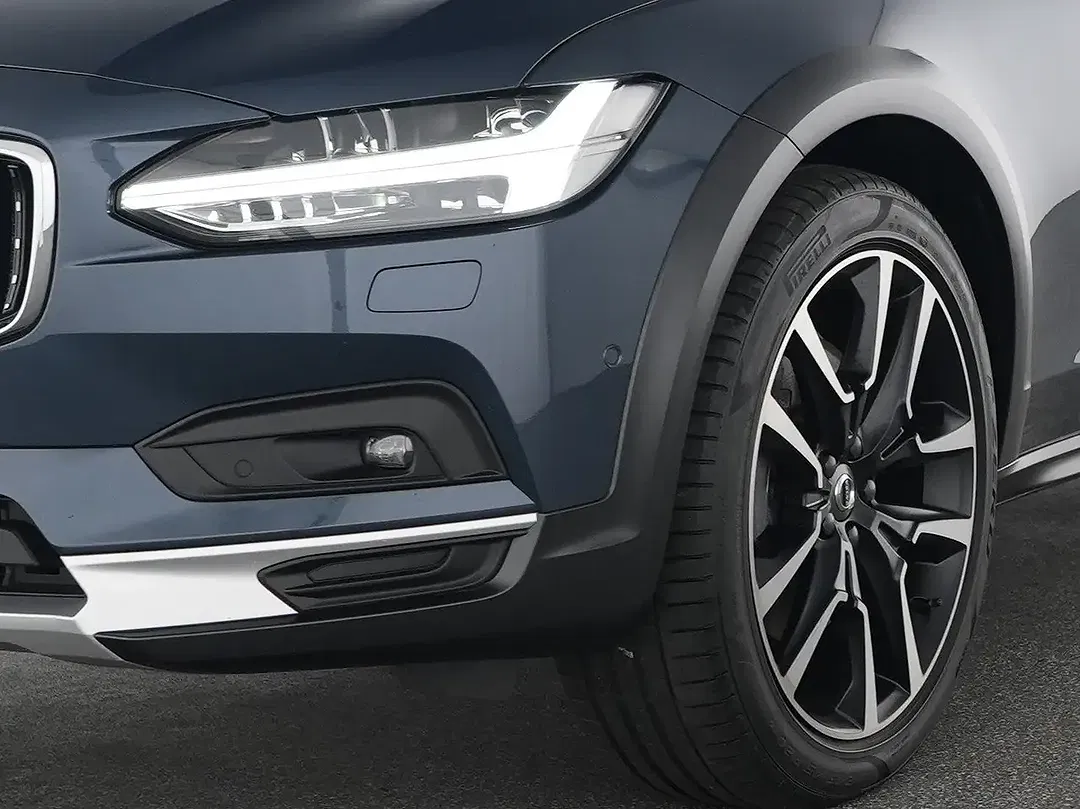 Volvo V90 Cross Country Ultimate - Thumbnail 5