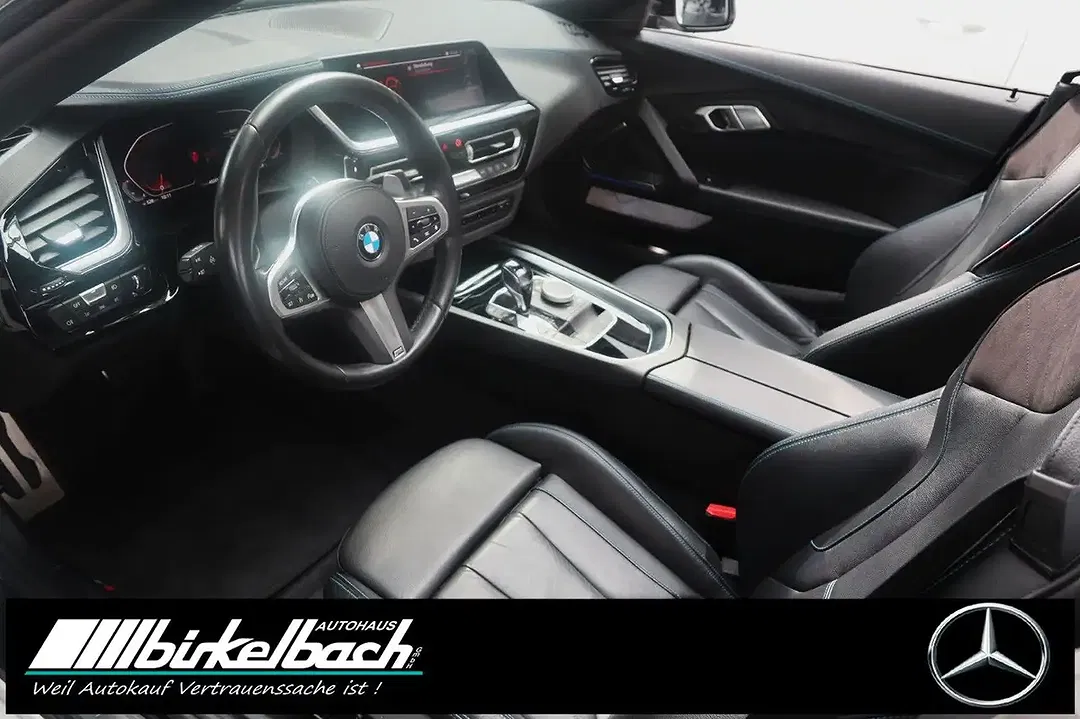 BMW Z4 sDrive Roadster M Sport - Thumbnail 3