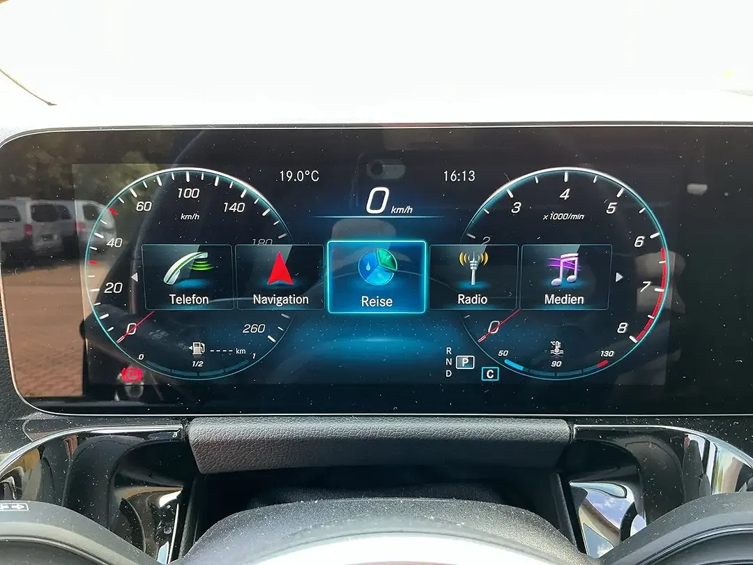 Mercedes-Benz GLA 250 4MATIC - Thumbnail 11