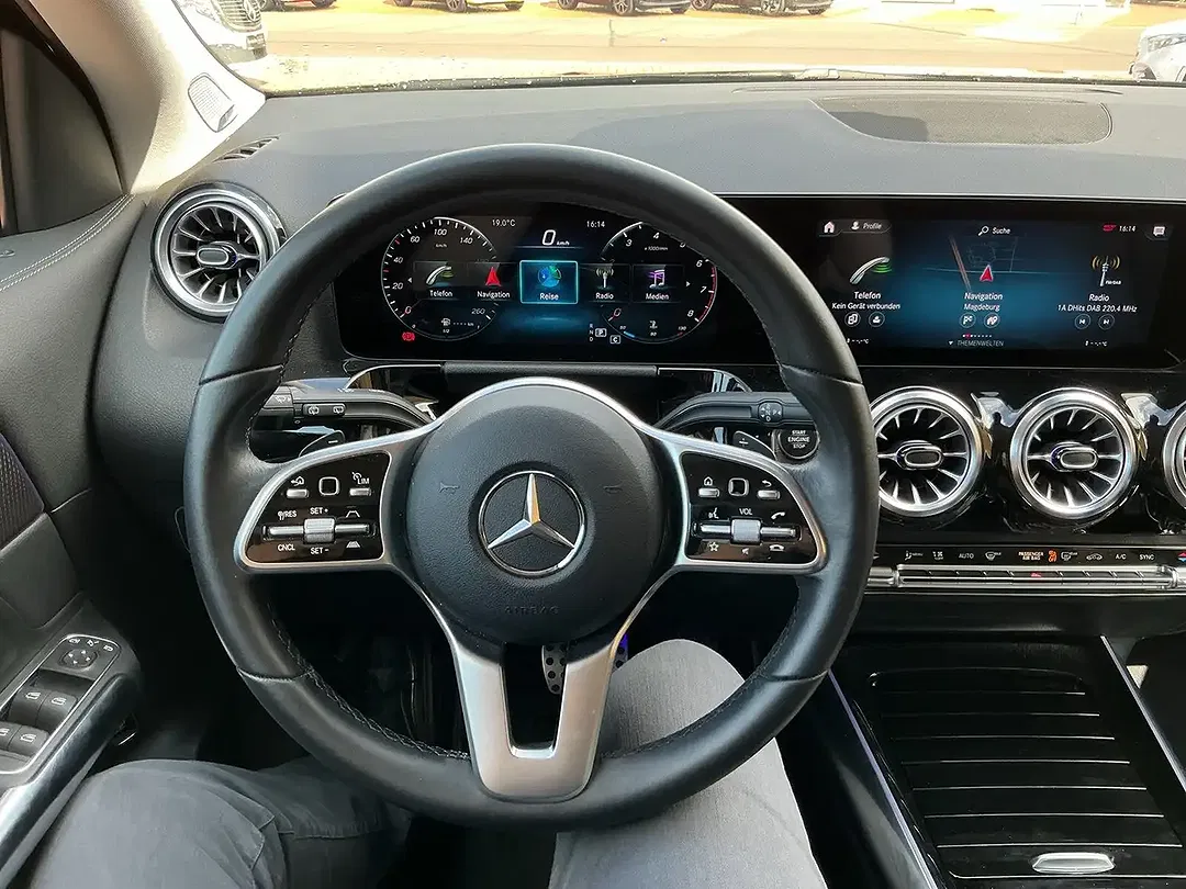 Mercedes-Benz GLA 250 4MATIC - Thumbnail 12
