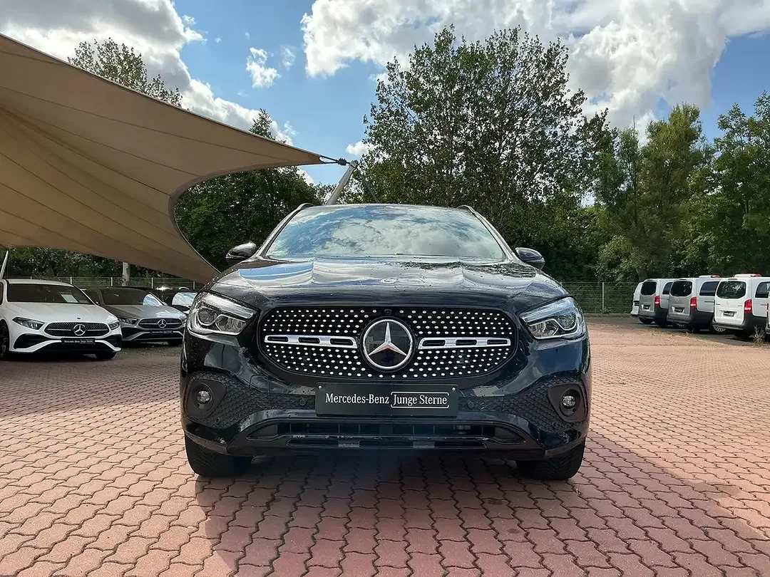 Mercedes-Benz GLA 250 4MATIC - Thumbnail 1