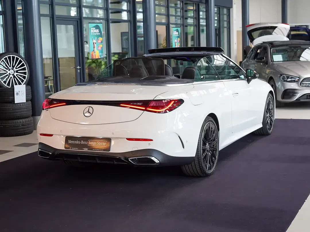 Mercedes-Benz CLE 180 AMG Line Night - Thumbnail 3