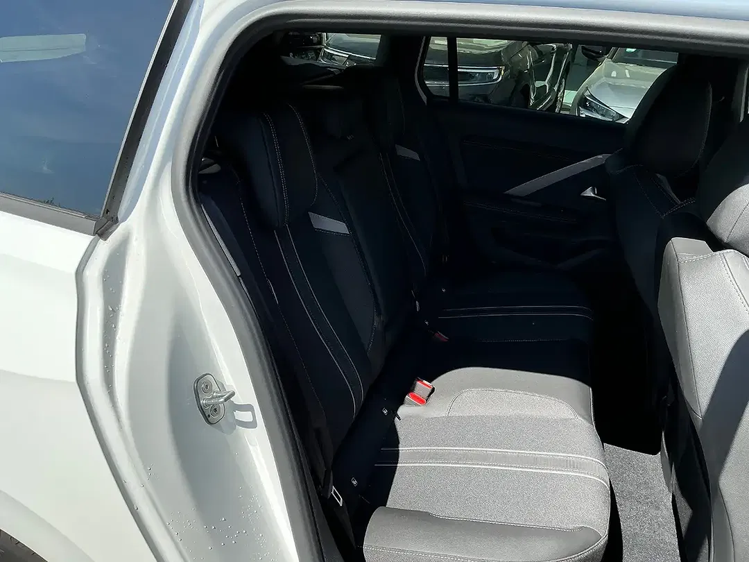 Opel Astra GS - Thumbnail 13