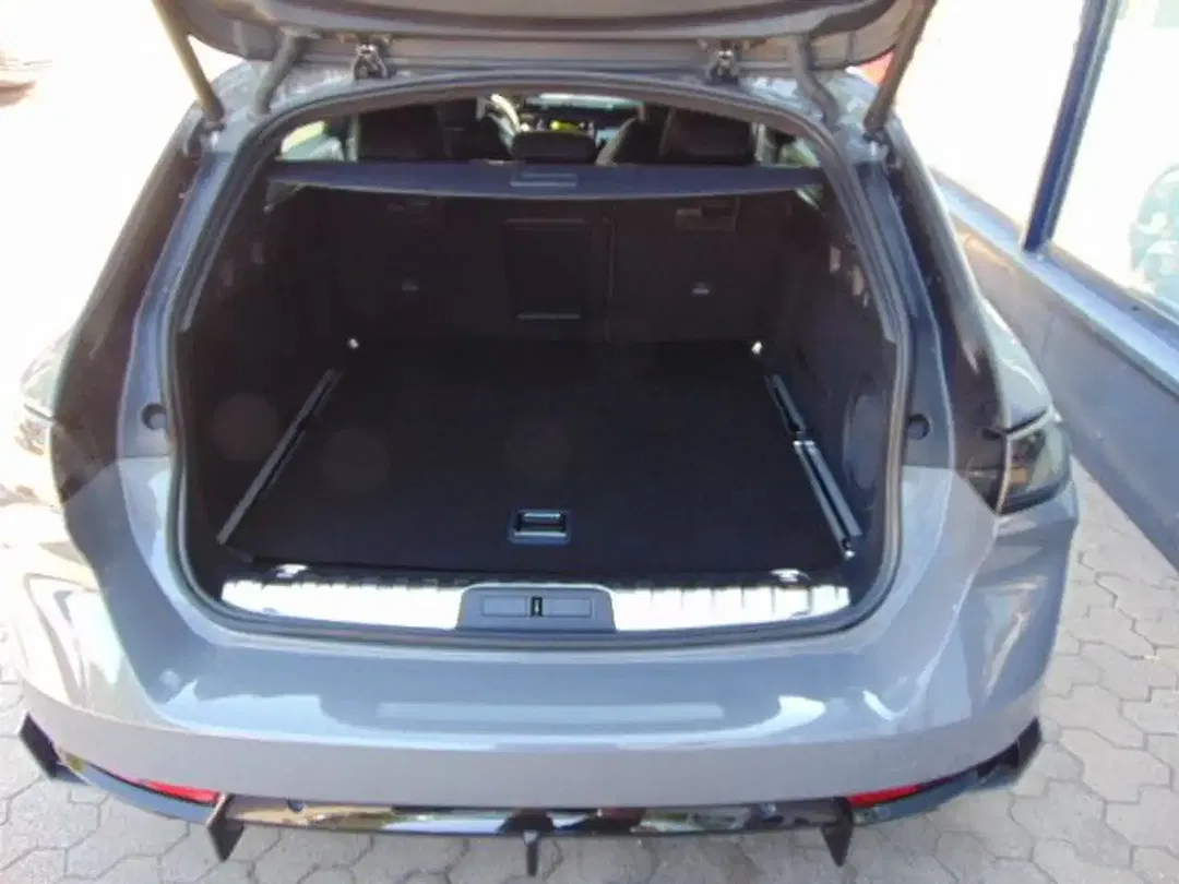 Peugeot 508 Hybrid4 SW - Thumbnail 11