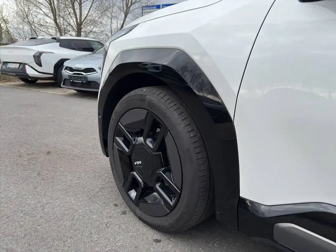 Kia EV9 AWD GT-Line Launch - Thumbnail 12