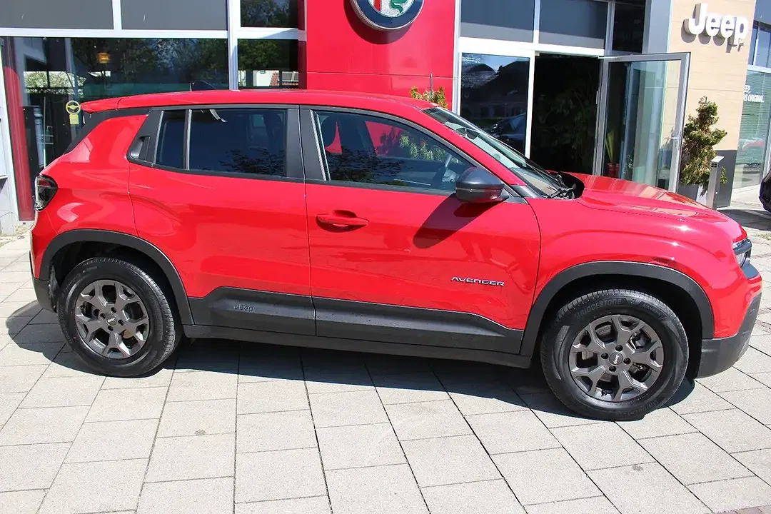 Jeep Avenger EV Longitude - Thumbnail 3