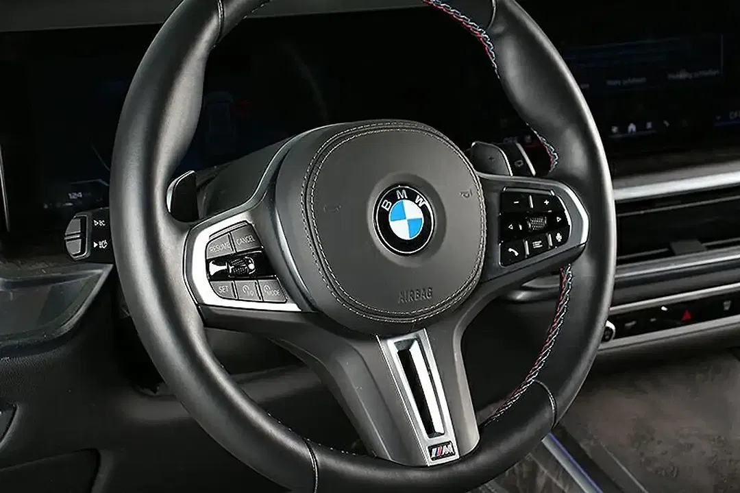 BMW X7 M - foto 8