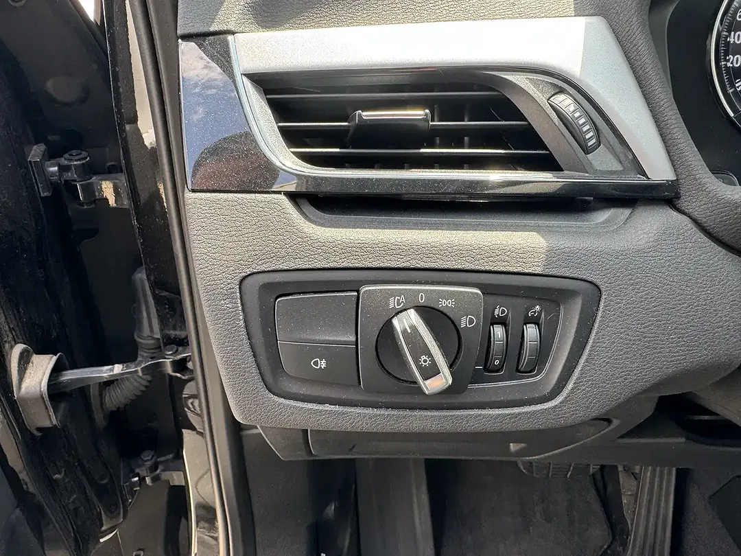 BMW X1 1.5 - foto 8