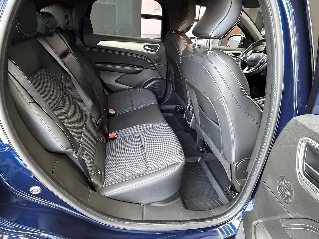 Renault Arkana MHEV TCe - foto 15