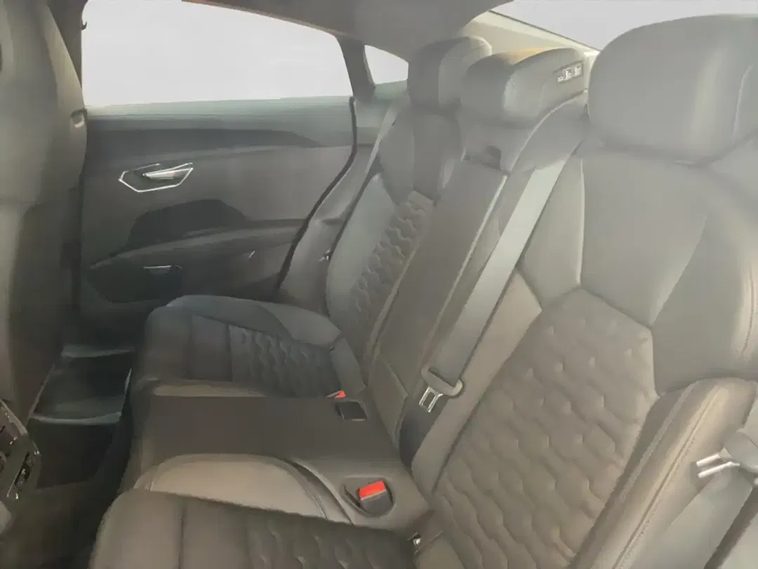 Audi e-tron GT quattro RS Matrix LED - Thumbnail 12