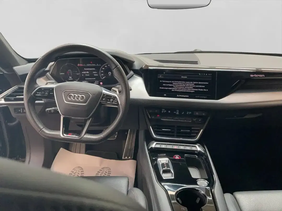 Audi e-tron GT quattro RS Matrix LED - Thumbnail 13