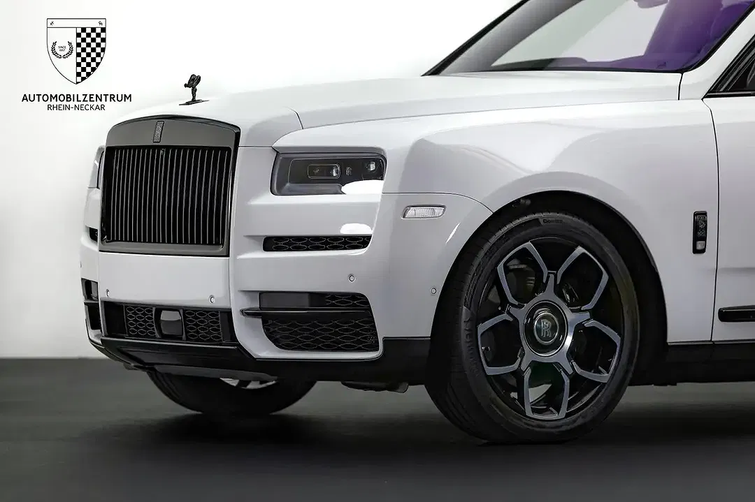 Rolls-Royce Cullinan Black Badge - Thumbnail 11