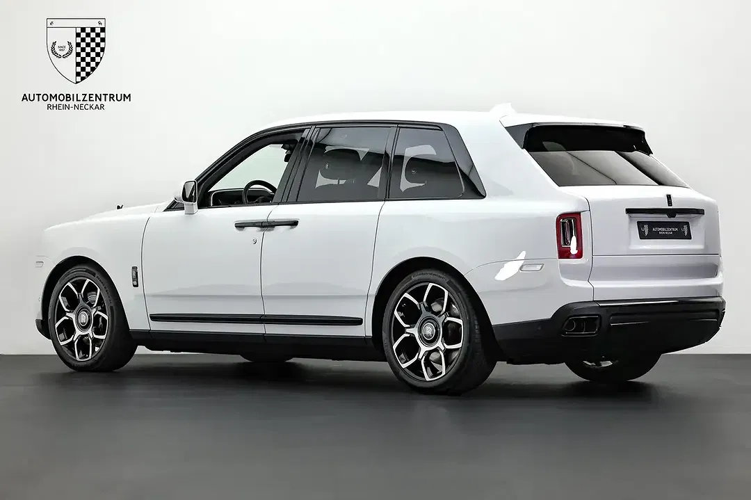 Rolls-Royce Cullinan Black Badge - Thumbnail 7