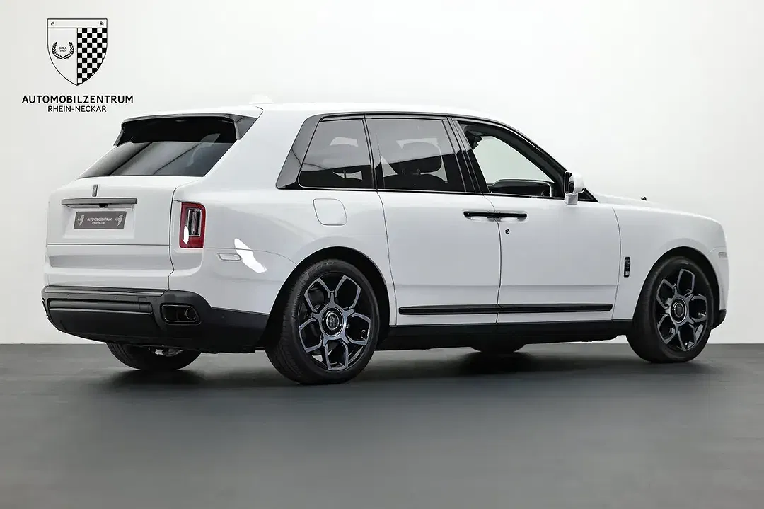 Rolls-Royce Cullinan Black Badge - Thumbnail 9