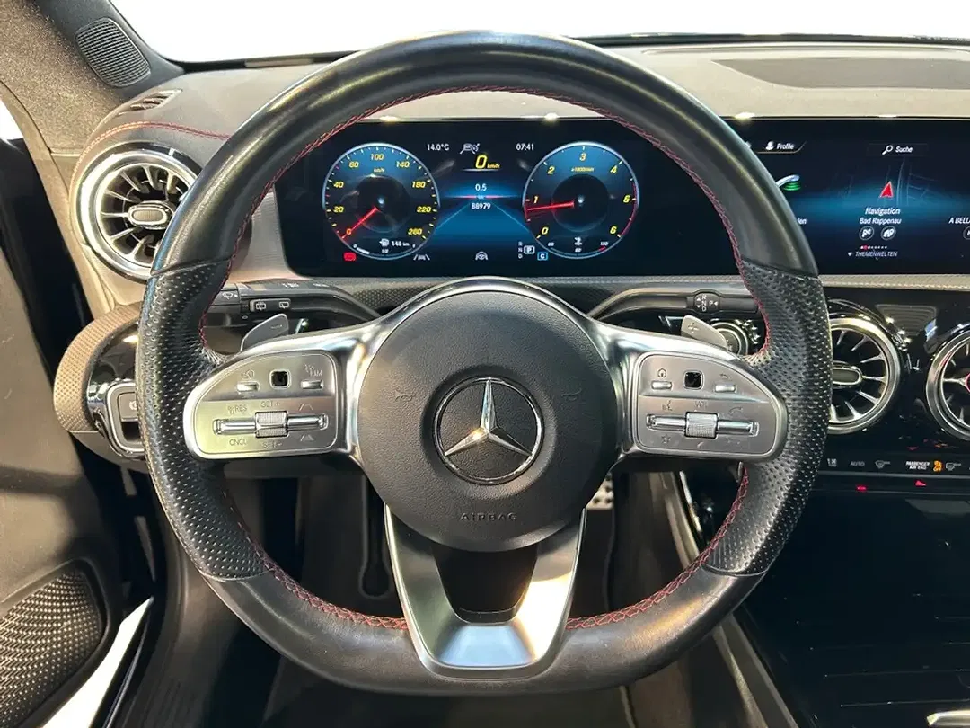 Mercedes-Benz CLA 220 AMG MBUX - Thumbnail 10
