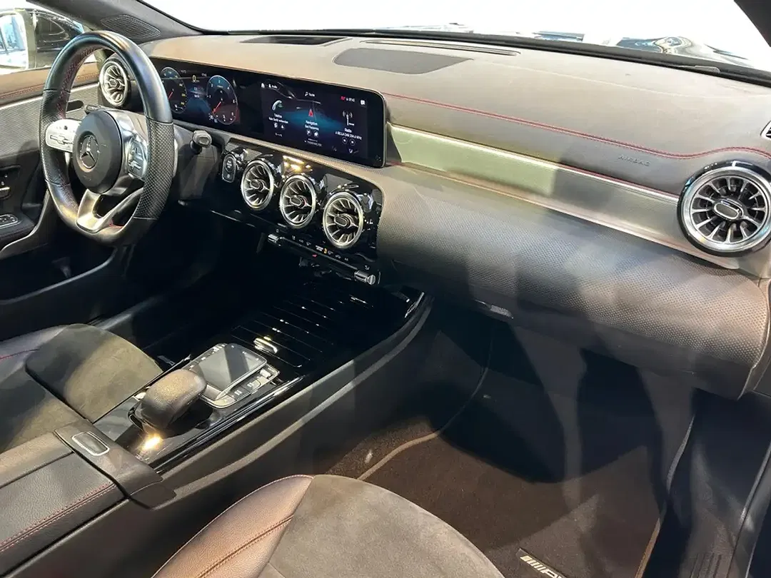 Mercedes-Benz CLA 220 AMG MBUX - Thumbnail 3
