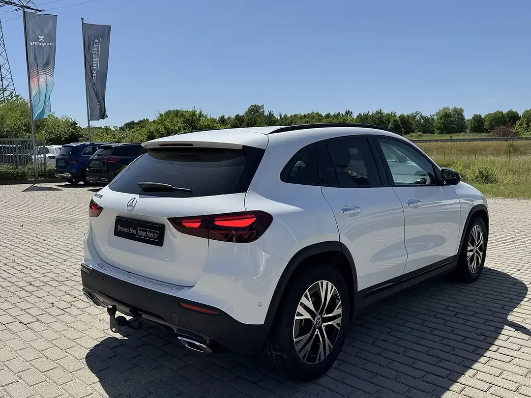 Mercedes-Benz GLA 180 Night - Thumbnail 3