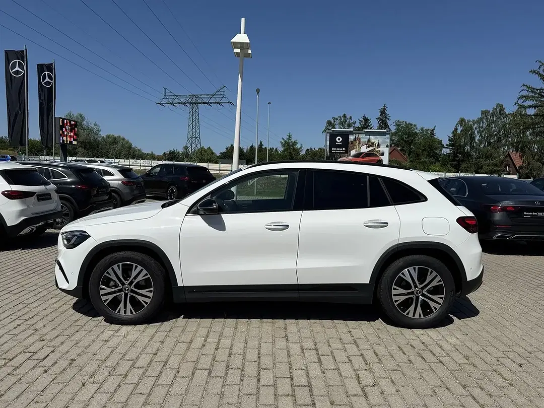 Mercedes-Benz GLA 180 Night - Thumbnail 6